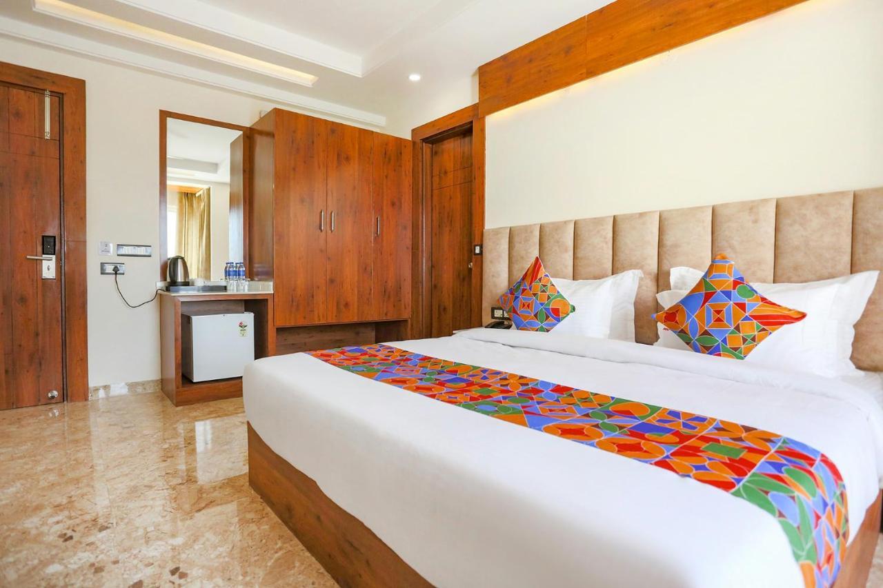 Fabhotel Golf Inn Golf Course Road Gurgaon Esterno foto