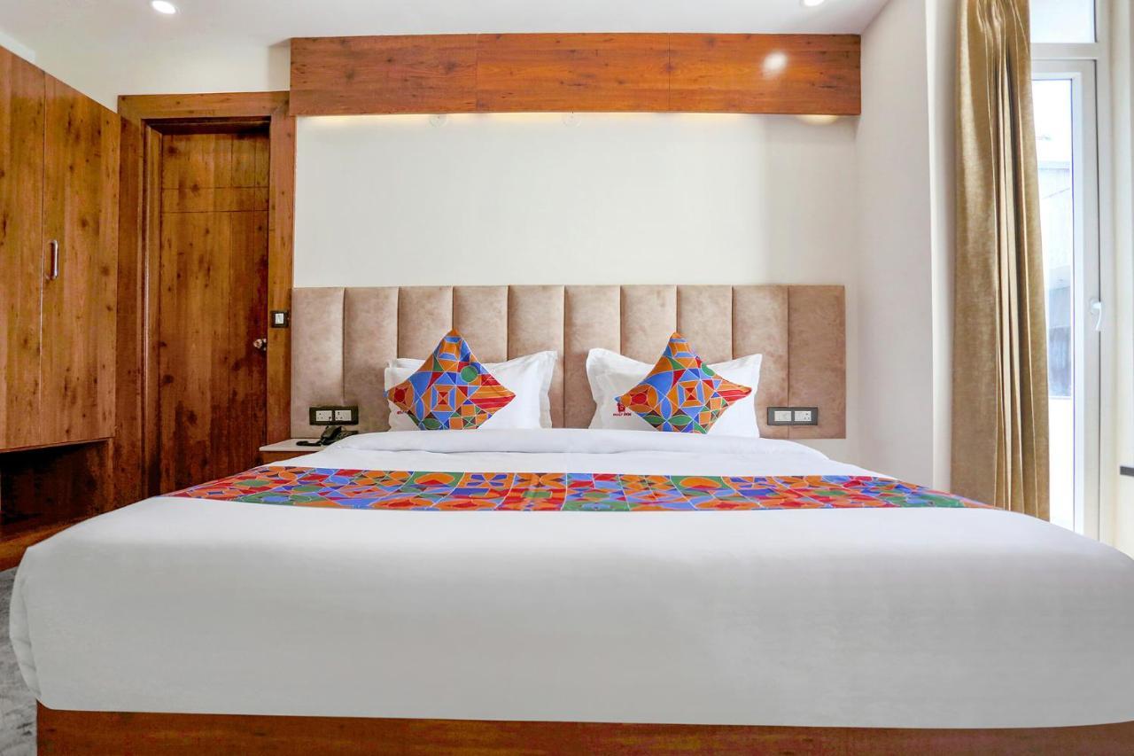 Fabhotel Golf Inn Golf Course Road Gurgaon Esterno foto