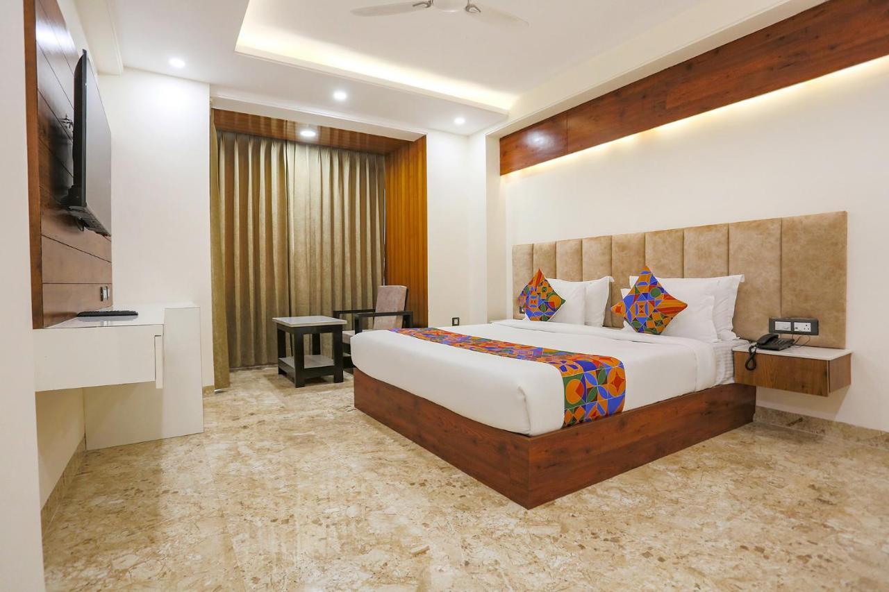 Fabhotel Golf Inn Golf Course Road Gurgaon Esterno foto