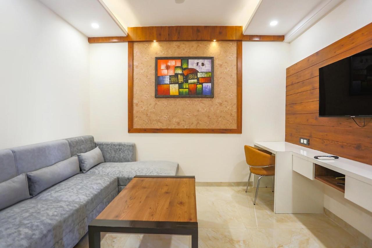 Fabhotel Golf Inn Golf Course Road Gurgaon Esterno foto