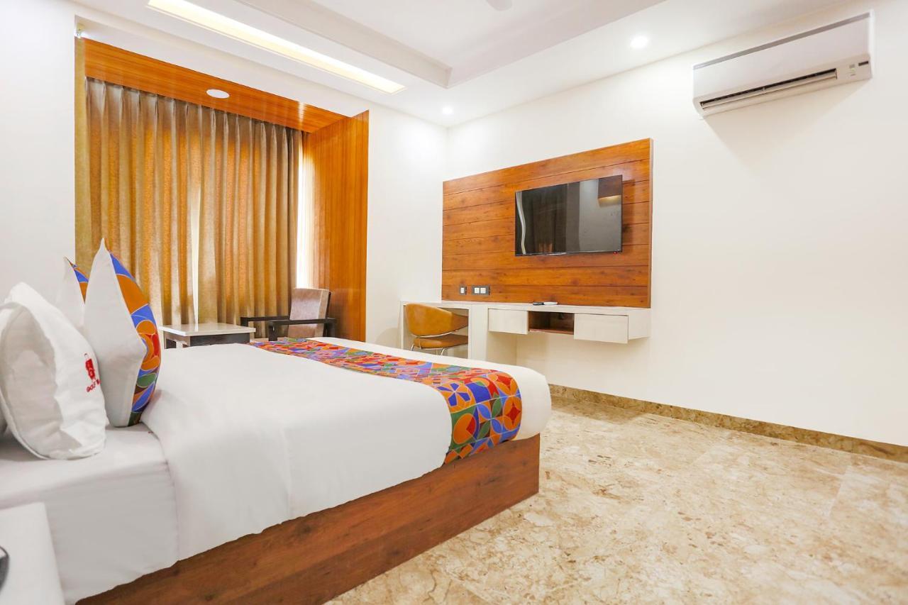 Fabhotel Golf Inn Golf Course Road Gurgaon Esterno foto