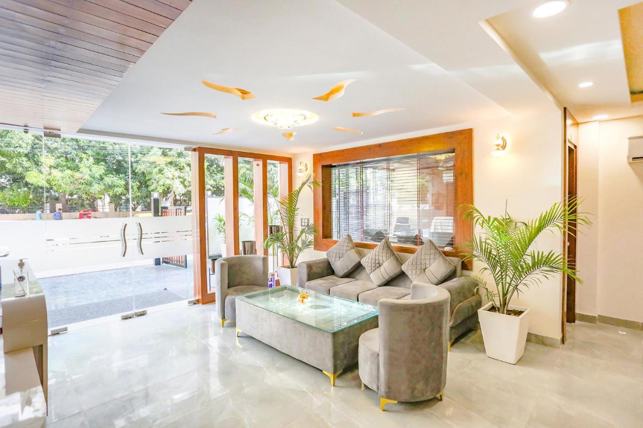 Fabhotel Golf Inn Golf Course Road Gurgaon Esterno foto