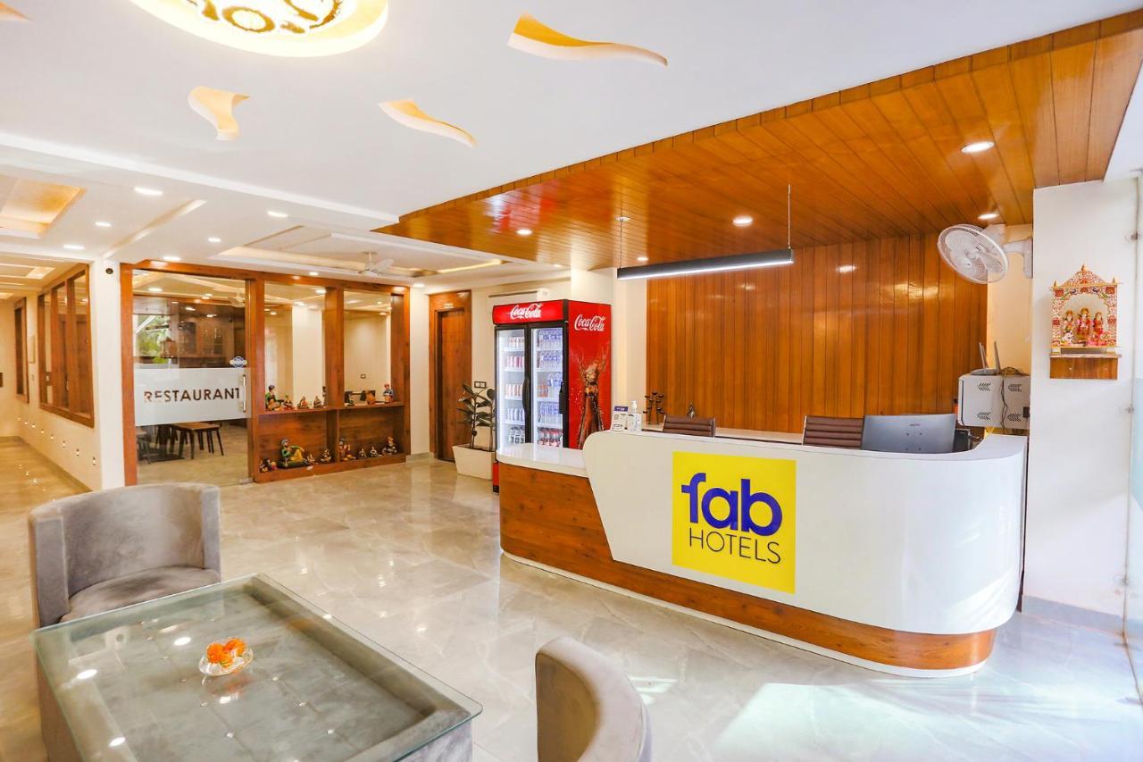 Fabhotel Golf Inn Golf Course Road Gurgaon Esterno foto