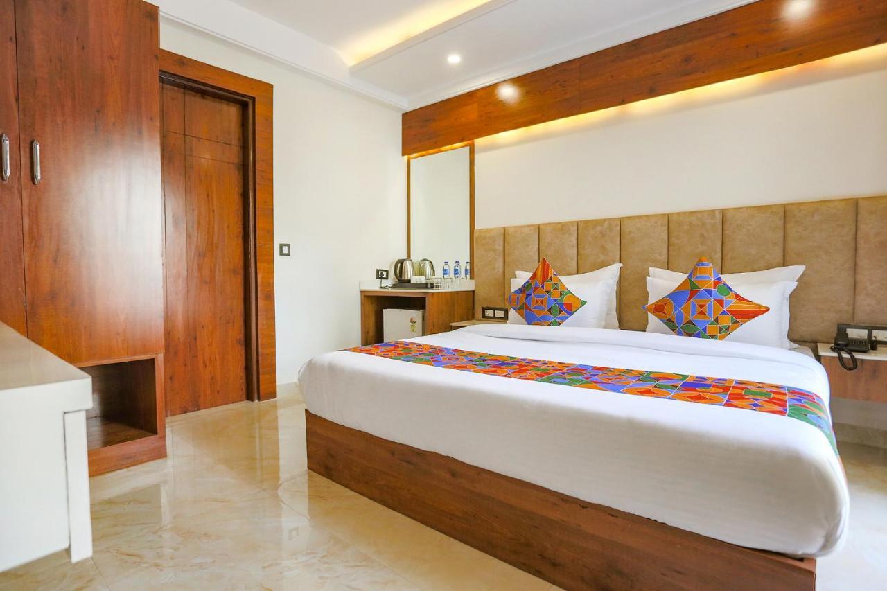 Fabhotel Golf Inn Golf Course Road Gurgaon Esterno foto